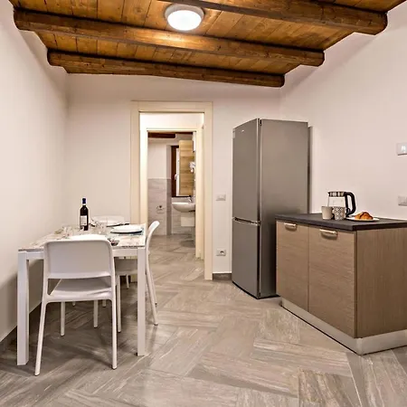 Giulia Apartment